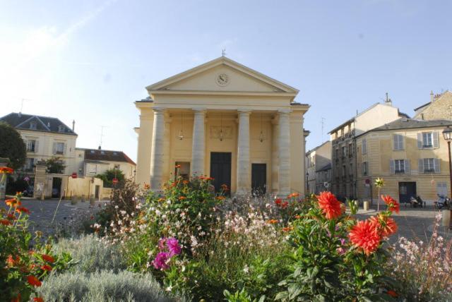 Charme Et Confort Au Coeur De Versalhes